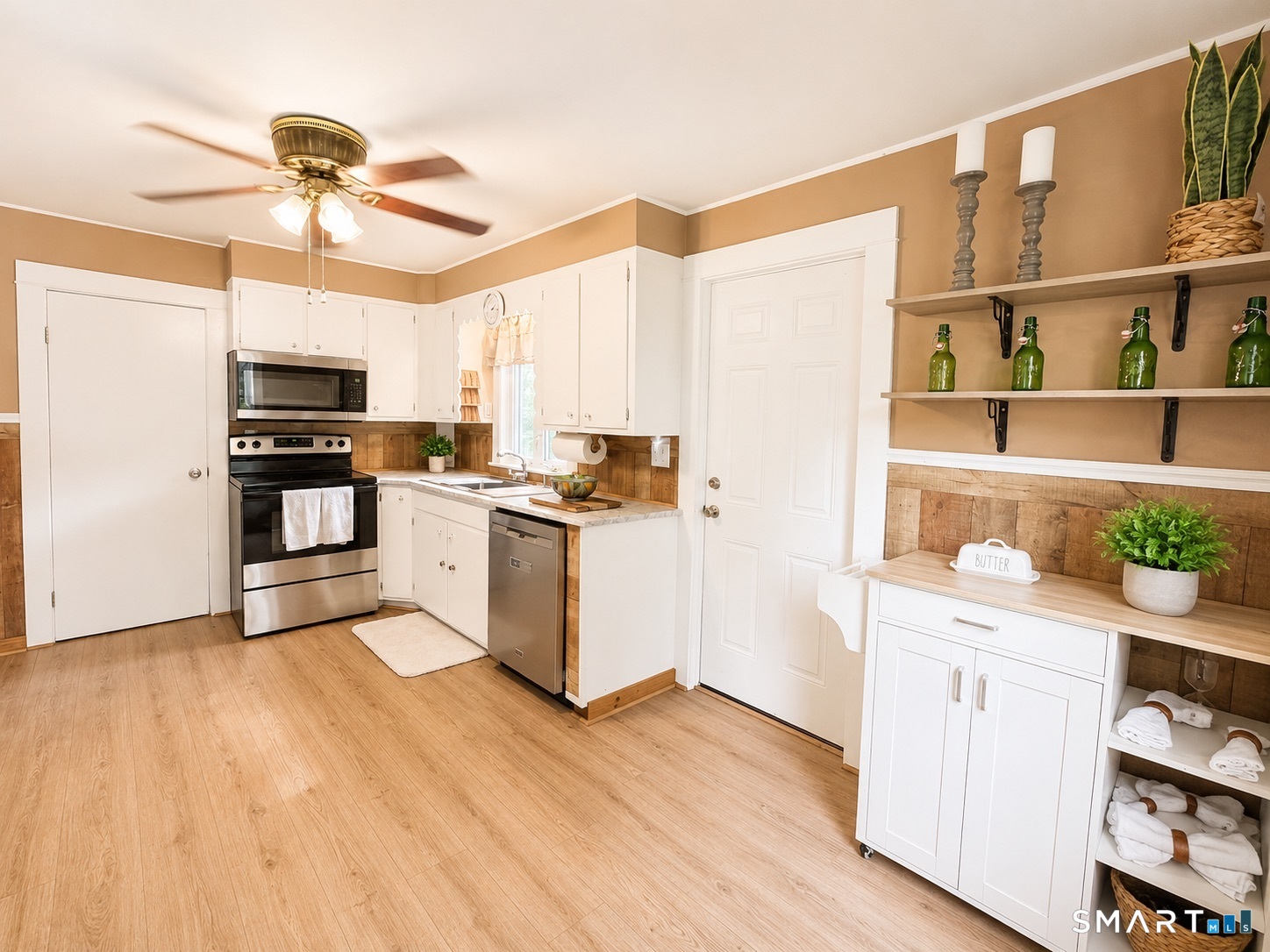 87 Taftville Occum Road Norwich CT 06360
