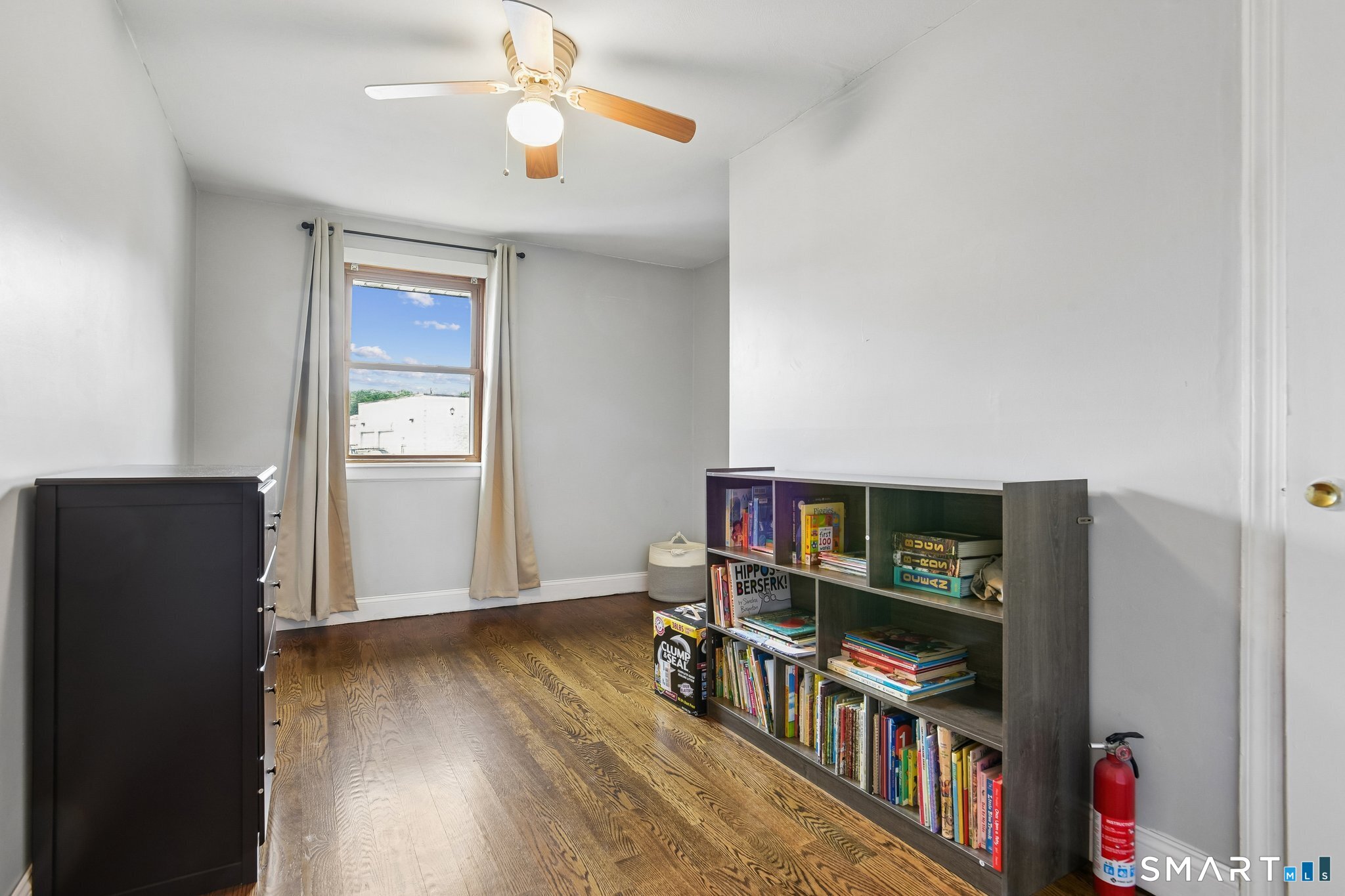 8 Norwell Street West Haven CT 06516