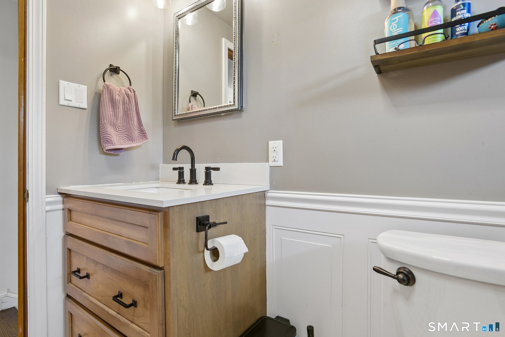8 Norwell Street West Haven CT 06516