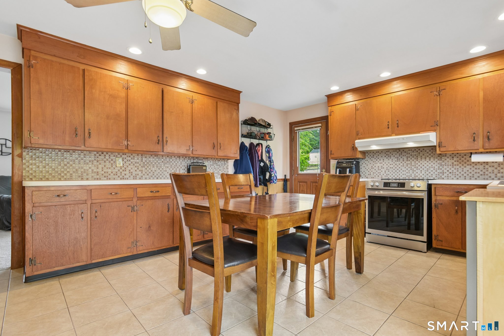 8 Norwell Street West Haven CT 06516