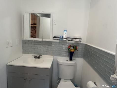 135 Pheasant Road West Haven CT 06516