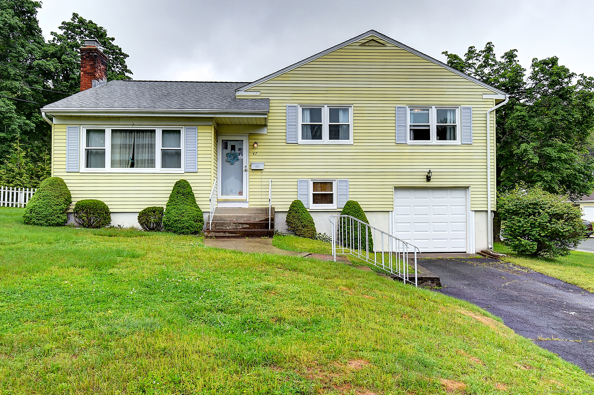 47 Hoffman Road Manchester CT 06042