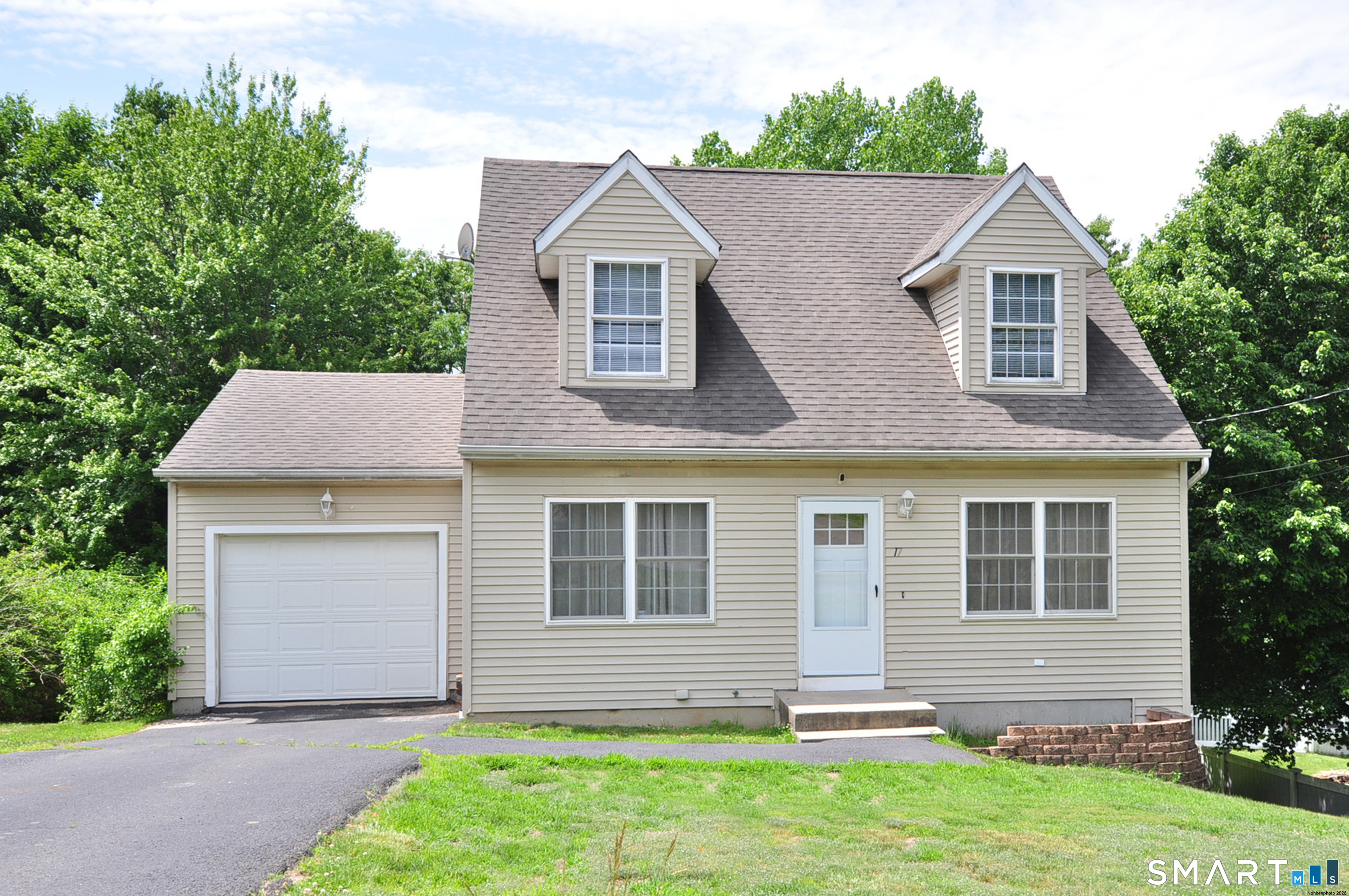 17 Irene Avenue Waterbury CT 06705