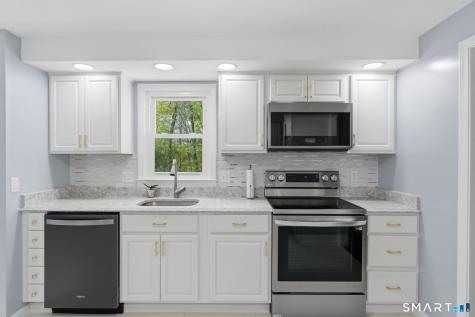 39 Tall Pines Lane Rocky Hill CT 06067