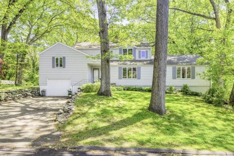 39 Falmouth Road Fairfield CT 06825