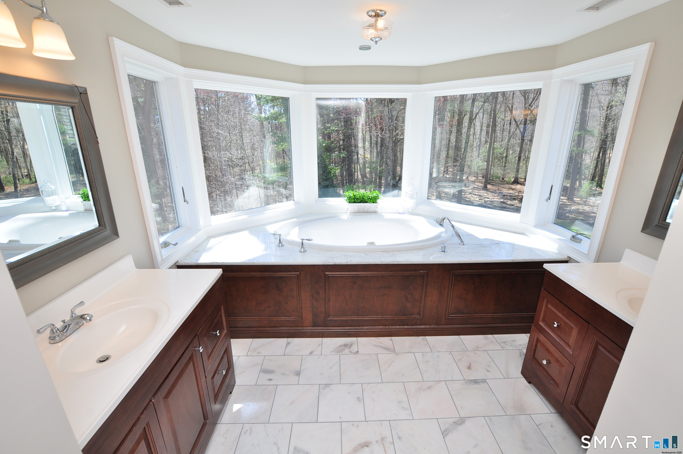 82 Indian Hill Road Canton CT 06019