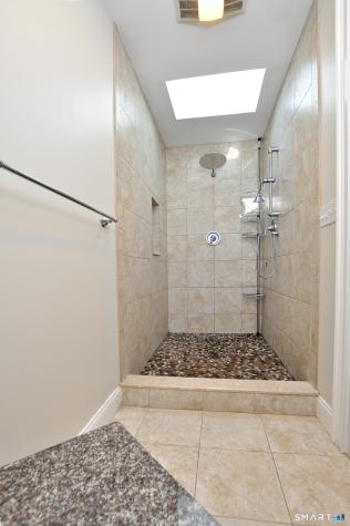 82 Indian Hill Road Canton CT 06019