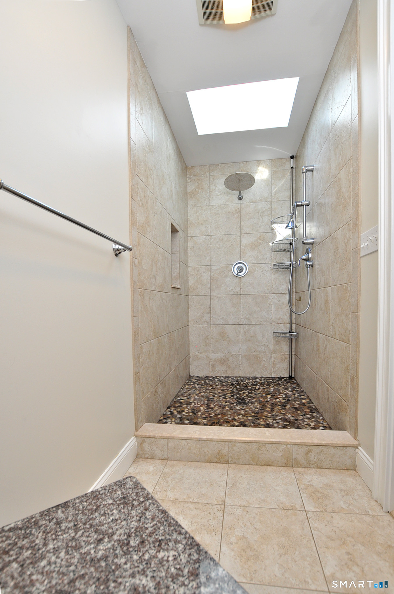82 Indian Hill Road Canton CT 06019