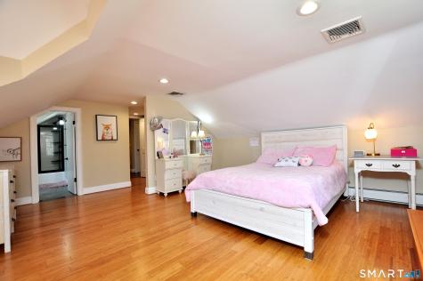 82 Indian Hill Road Canton CT 06019