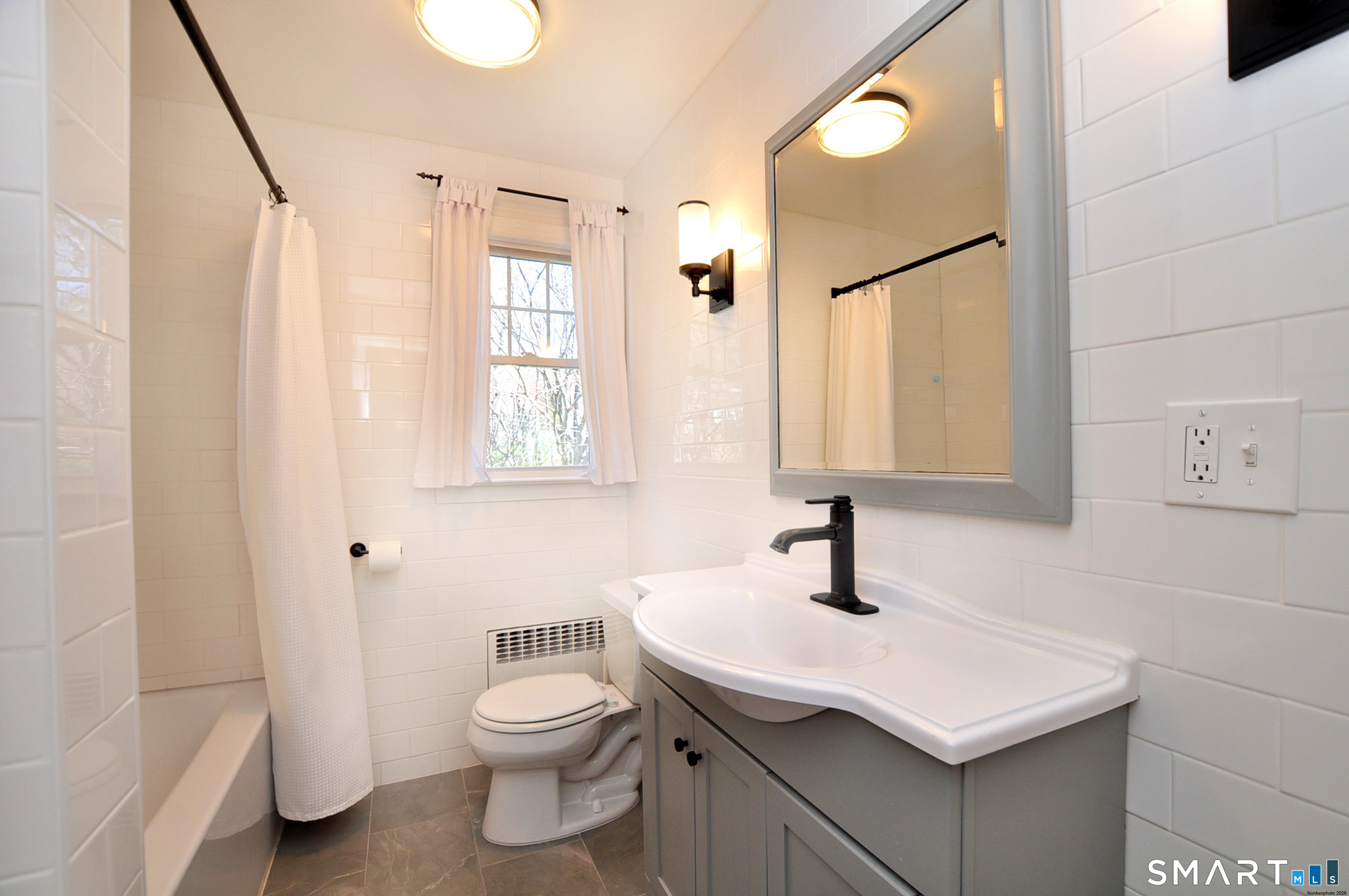 82 Indian Hill Road Canton CT 06019