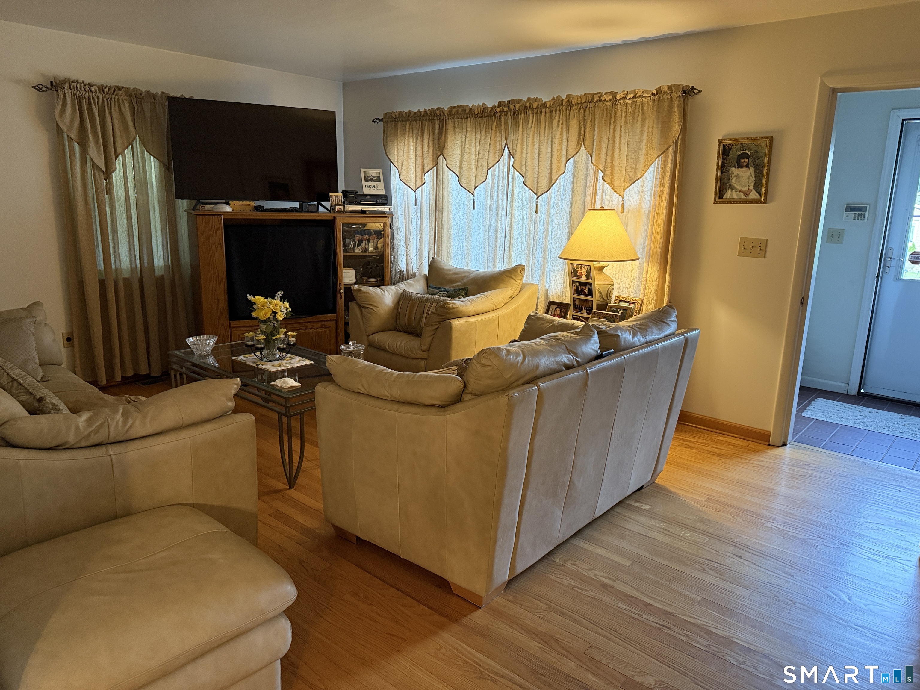 93 Ridgewood Avenue Stamford CT 06907