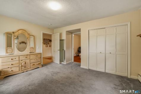 12 Mountain Farms Road West Hartford CT 06117