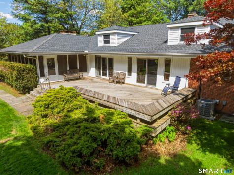 12 Mountain Farms Road West Hartford CT 06117