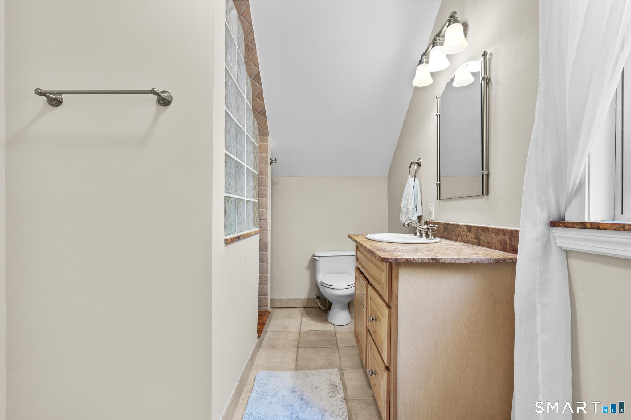 14 Wychwood Lane Oxford CT 06478