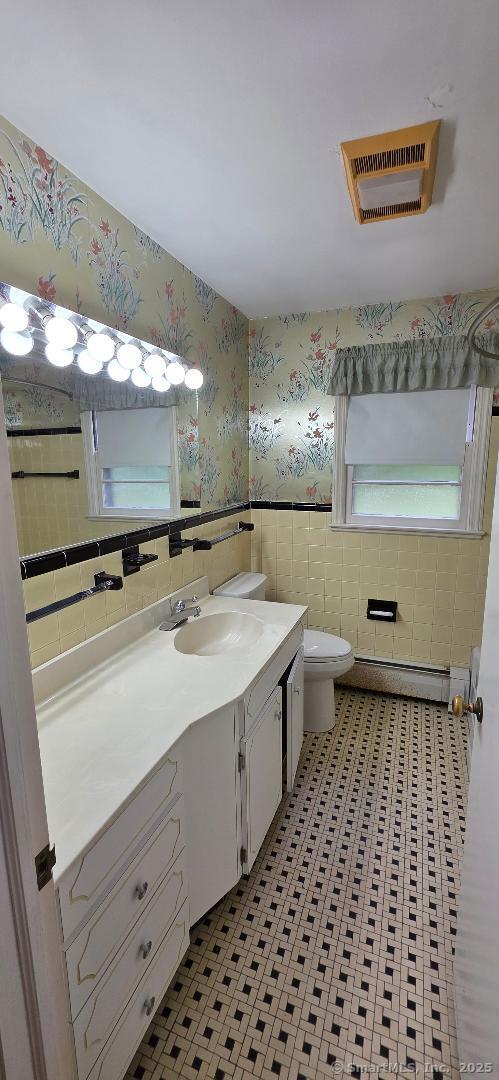 28 Elizabeth Drive Manchester CT 06042