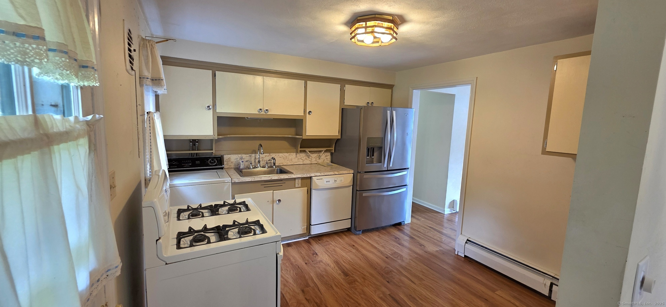 28 Elizabeth Drive Manchester CT 06042