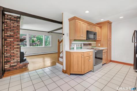 105 Castle Drive Stratford CT 06614
