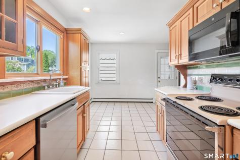105 Castle Drive Stratford CT 06614