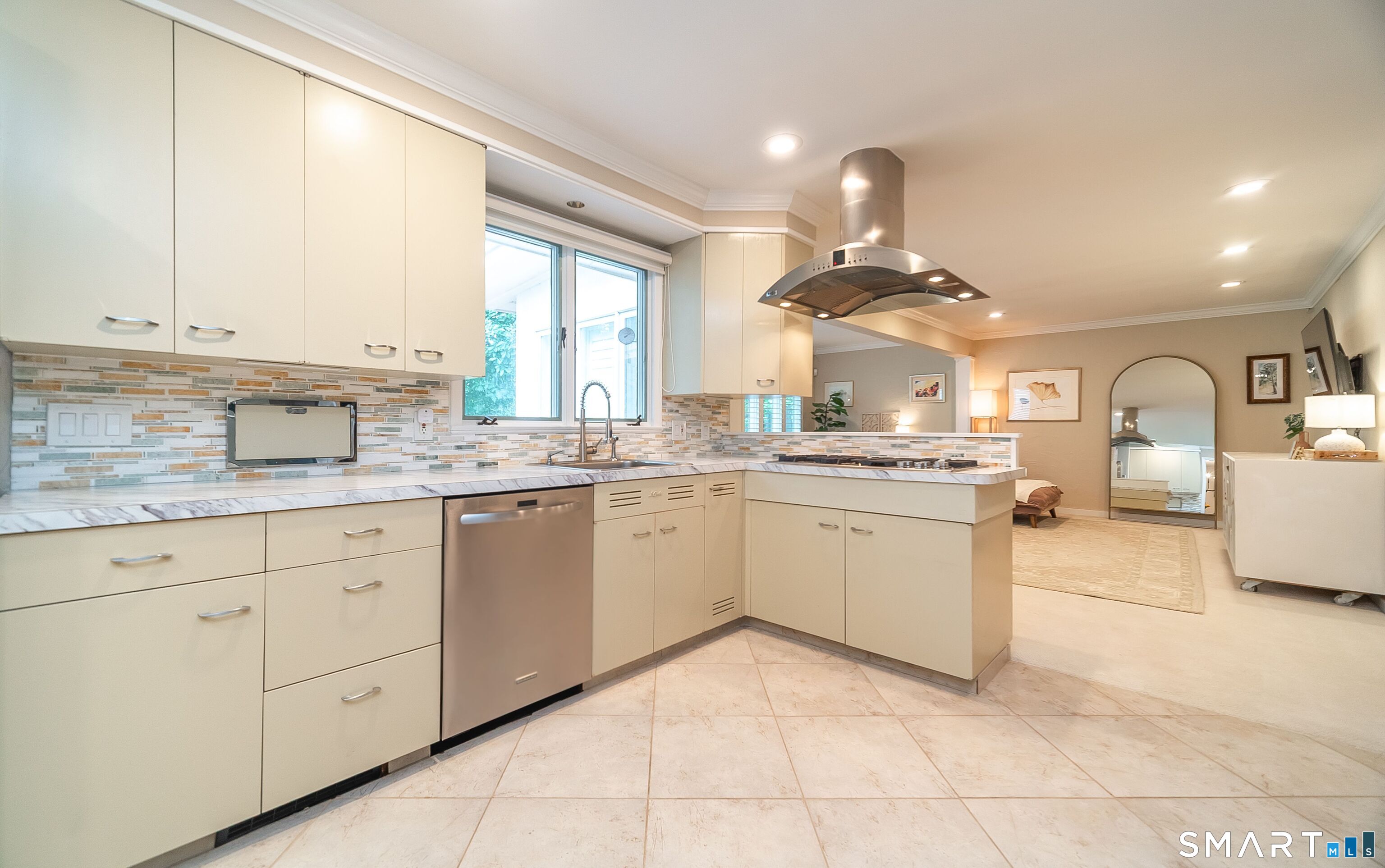 47 Windsor Road North Haven CT 06473
