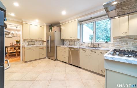 47 Windsor Road North Haven CT 06473