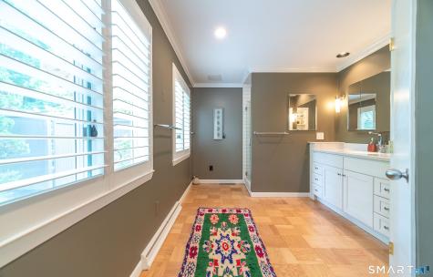 47 Windsor Road North Haven CT 06473