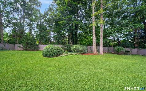 47 Windsor Road North Haven CT 06473