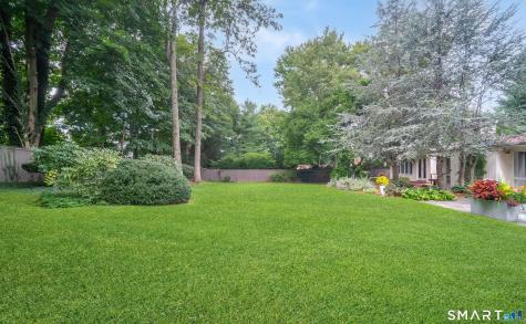 47 Windsor Road North Haven CT 06473