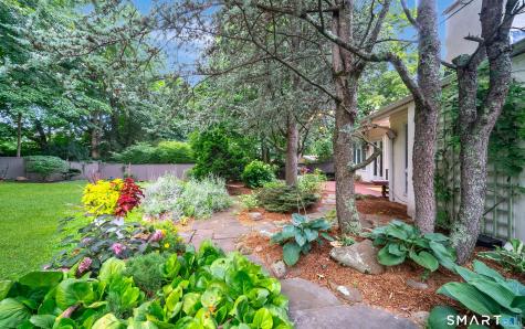 47 Windsor Road North Haven CT 06473