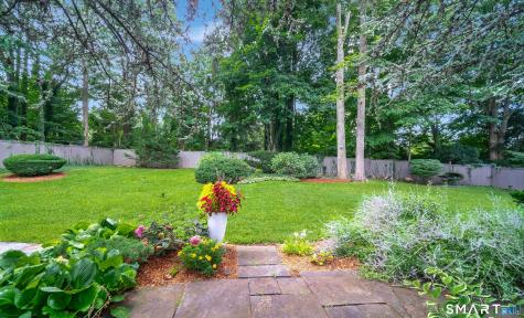 47 Windsor Road North Haven CT 06473