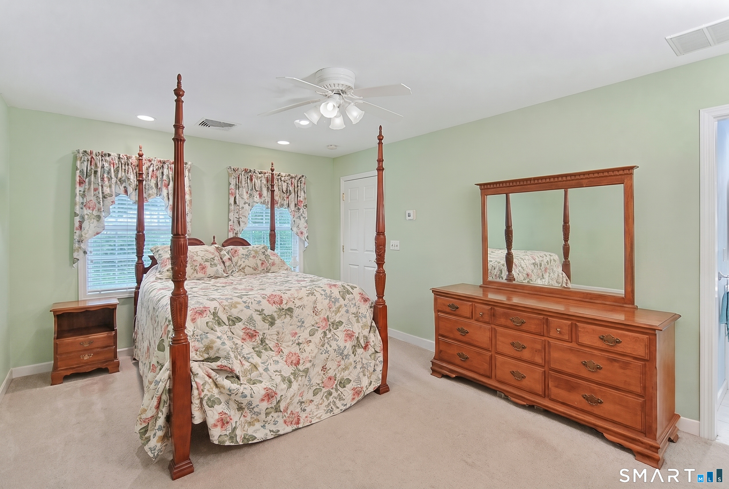 16 Jonathan Drive Roxbury CT 06783