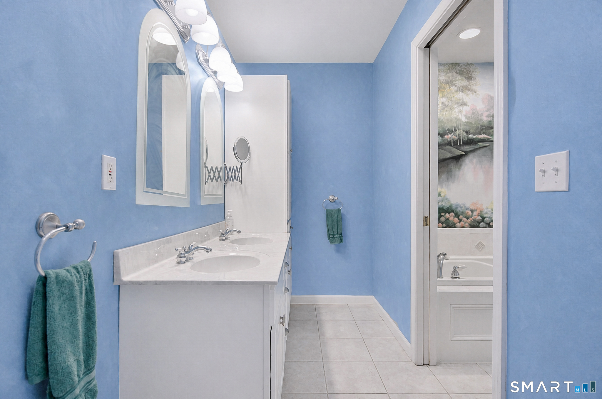 16 Jonathan Drive Roxbury CT 06783