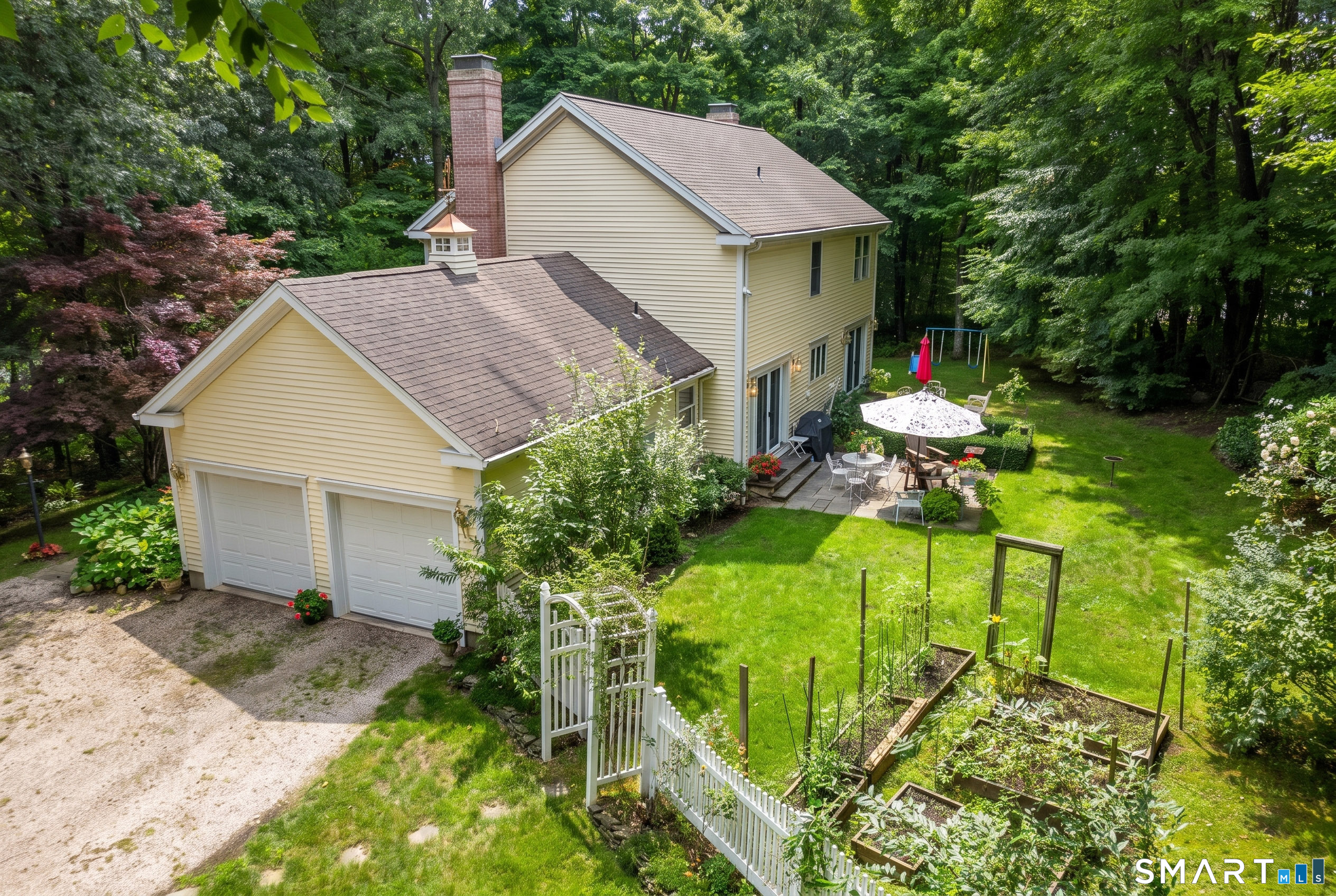 16 Jonathan Drive Roxbury CT 06783