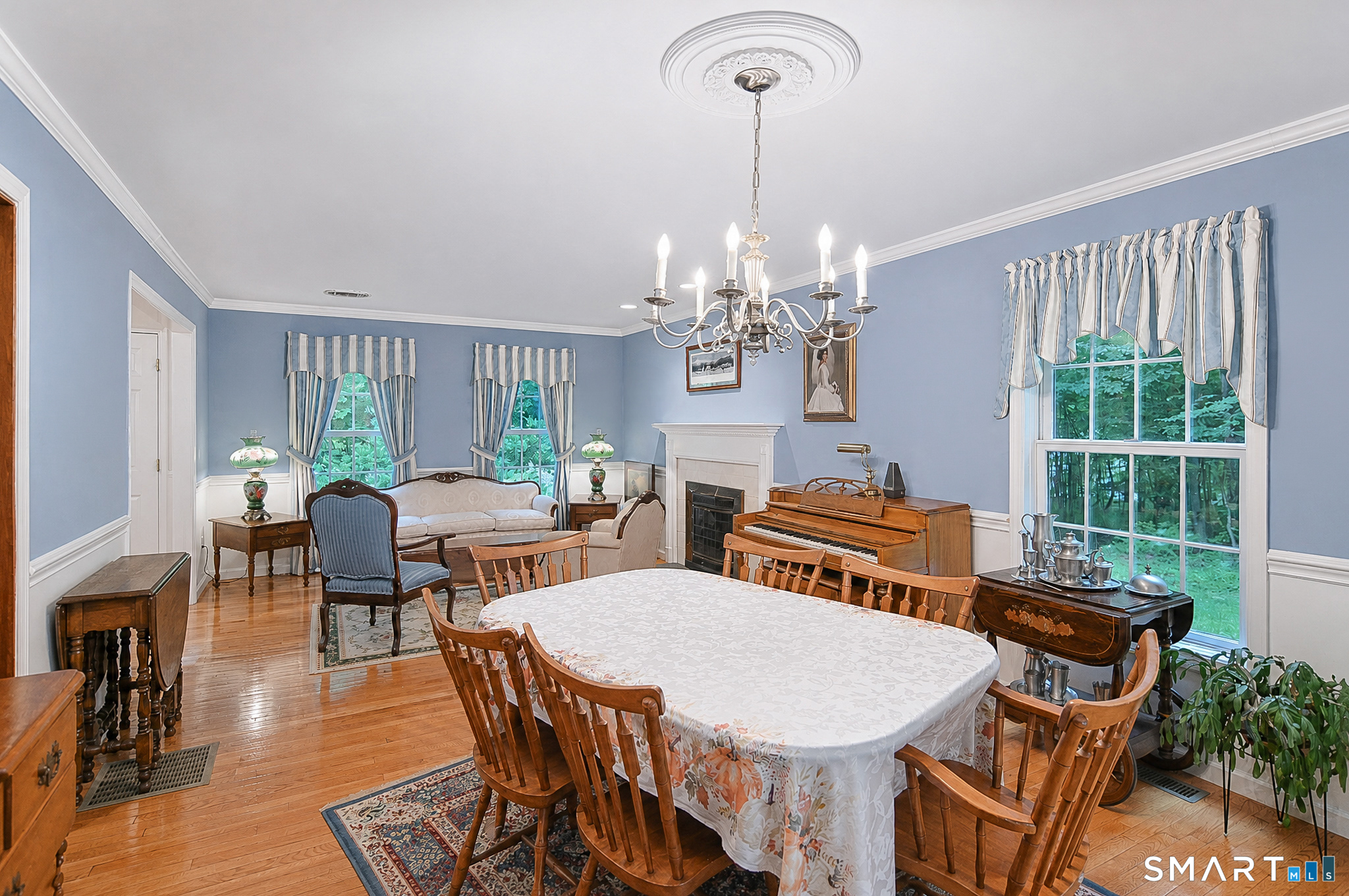 16 Jonathan Drive Roxbury CT 06783