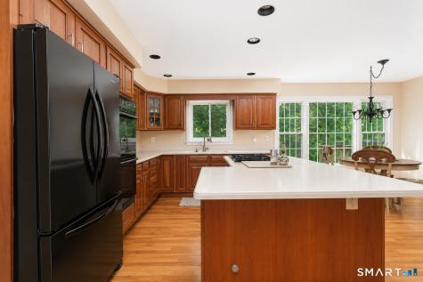 6 Valley Court Bethel CT 06801