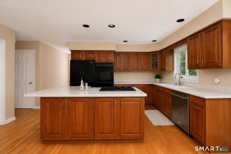 6 Valley Court Bethel CT 06801