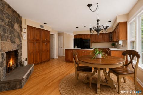 6 Valley Court Bethel CT 06801