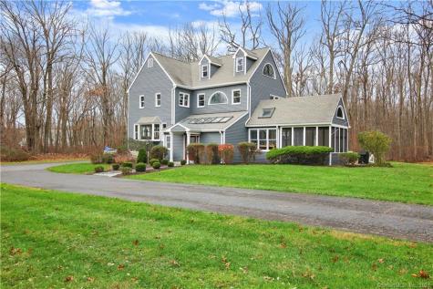 11 Tunxis Trail Redding CT 06896