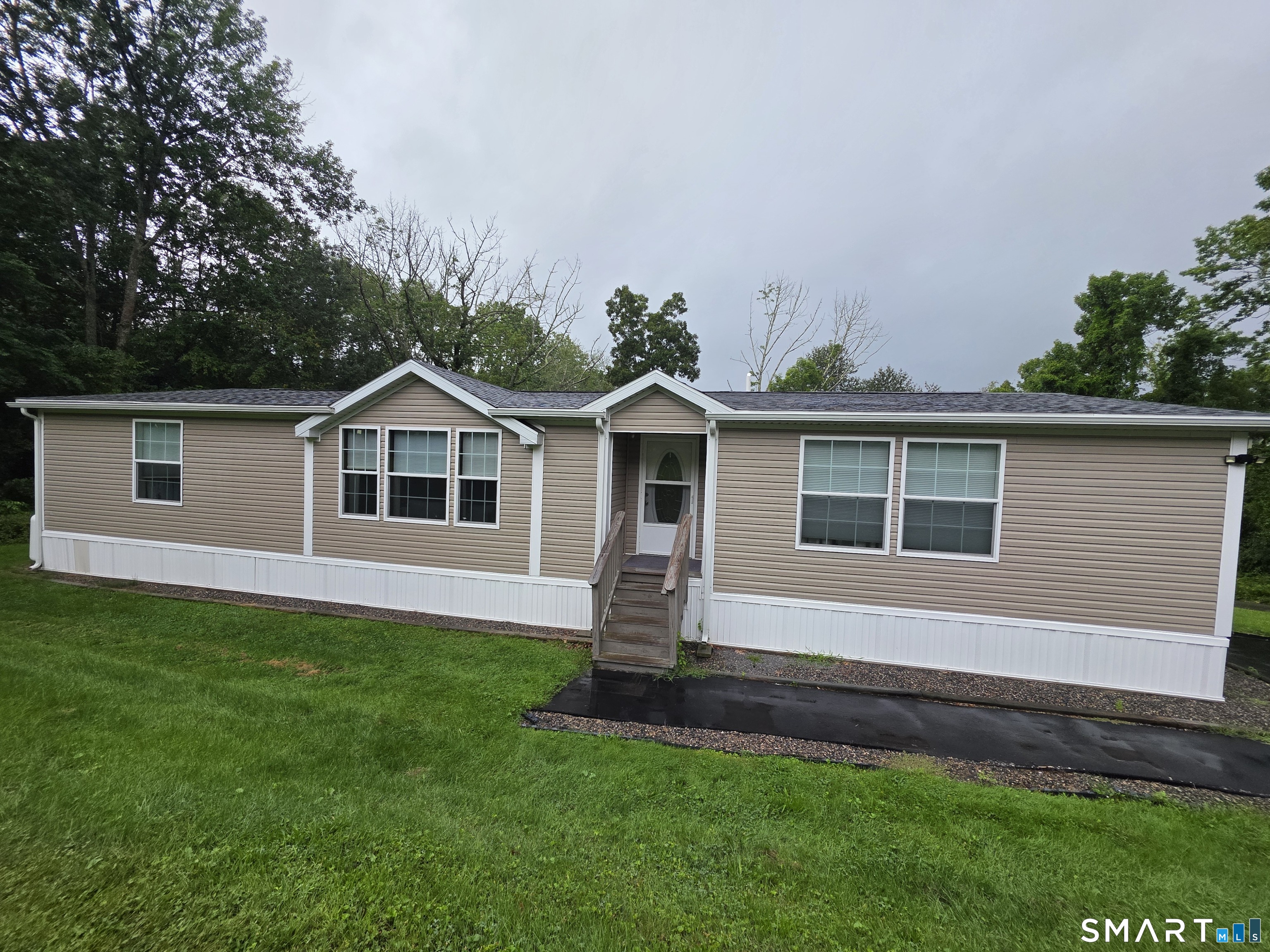 32 Richard Avenue Griswold CT 06351