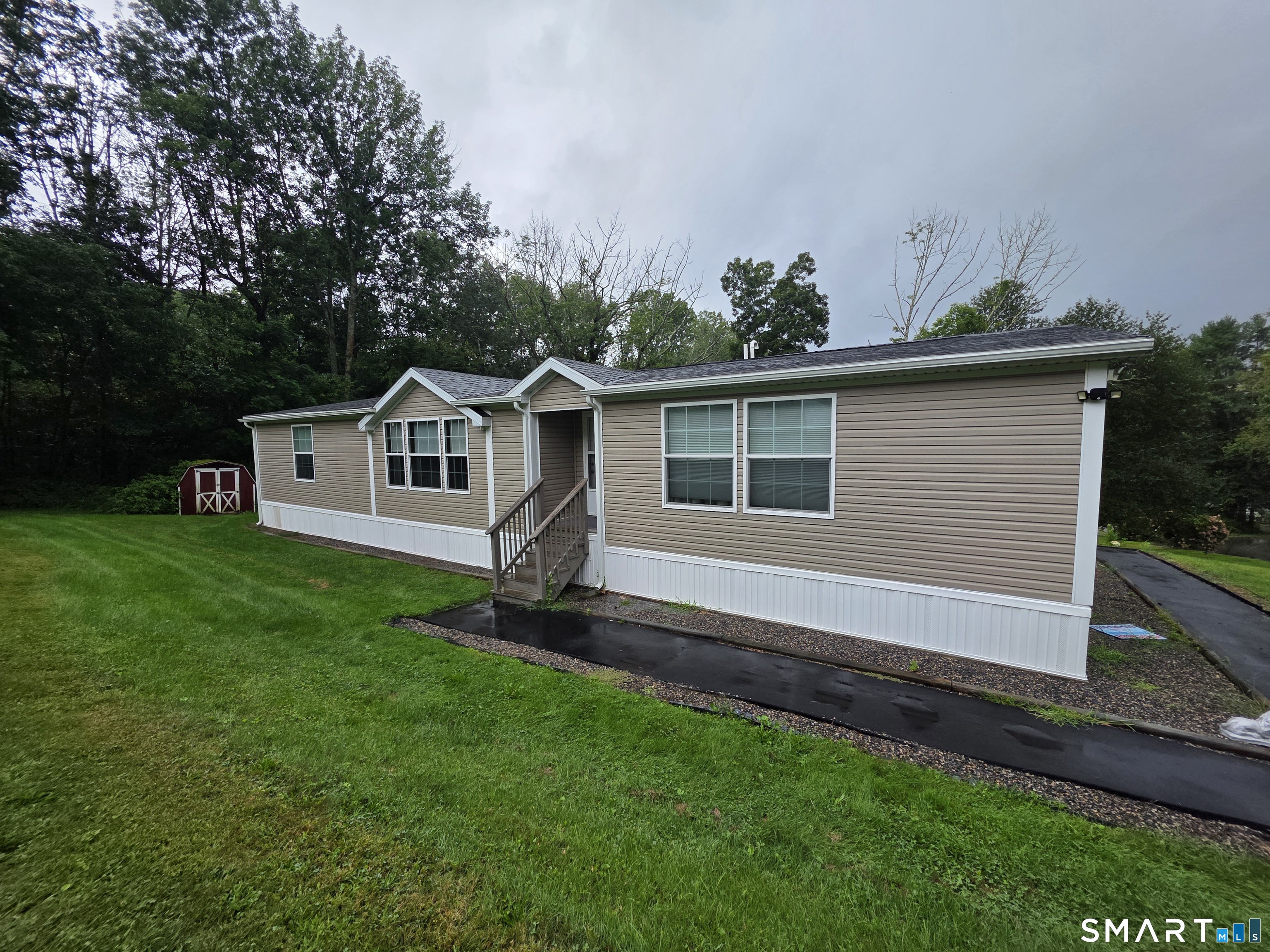 32 Richard Avenue Griswold CT 06351