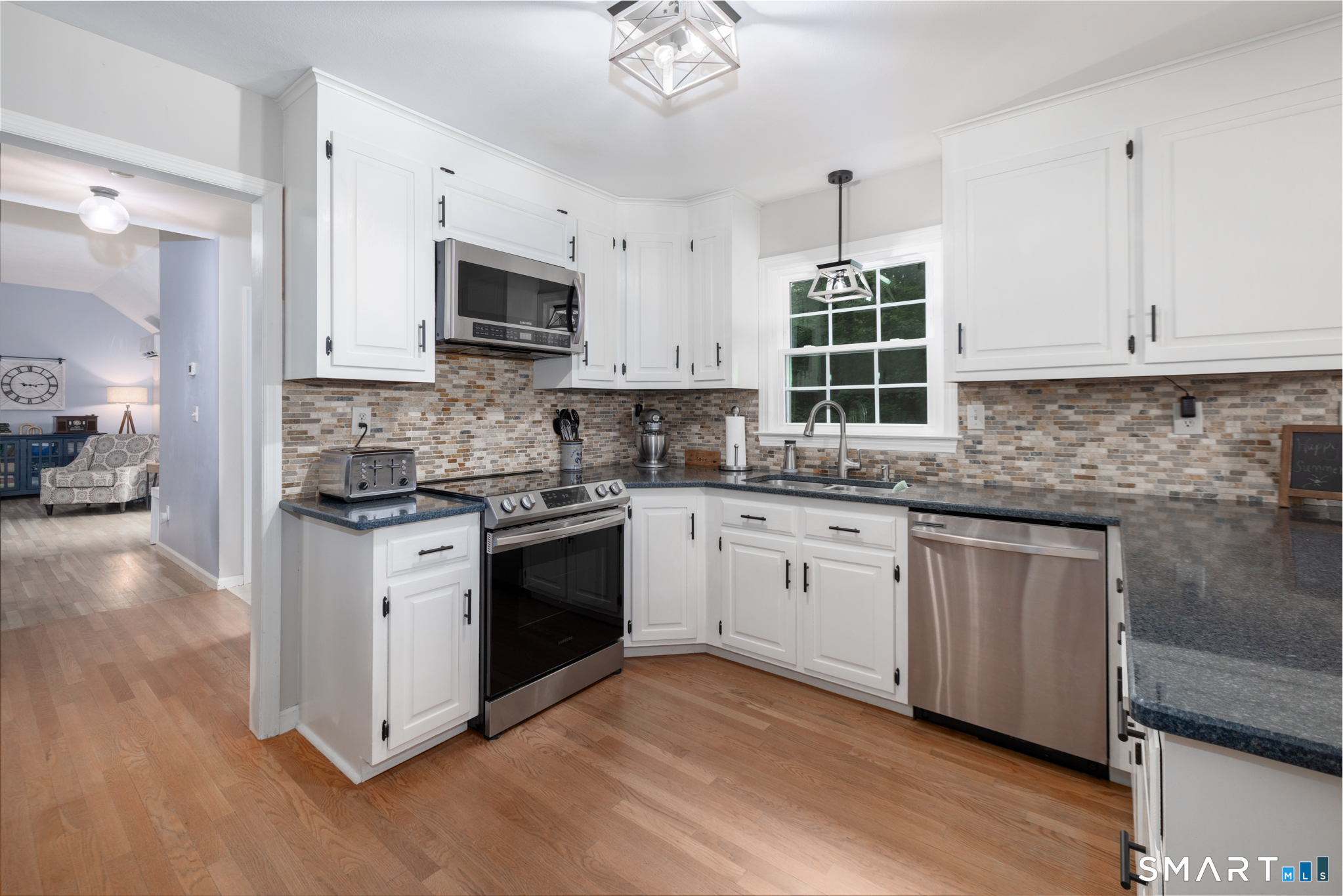 11 Cobblers Mill Road Newtown CT 06482