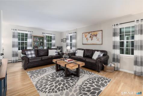 11 Cobblers Mill Road Newtown CT 06482