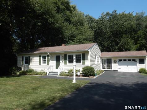 26 Beach Park Road Clinton CT 06413