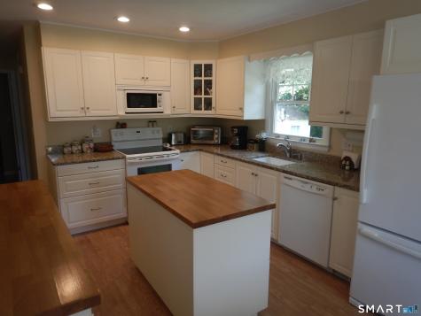 26 Beach Park Road Clinton CT 06413