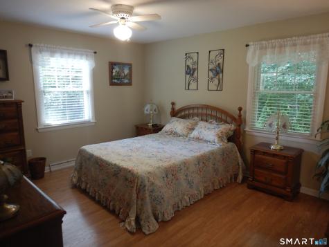26 Beach Park Road Clinton CT 06413