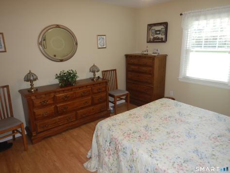 26 Beach Park Road Clinton CT 06413