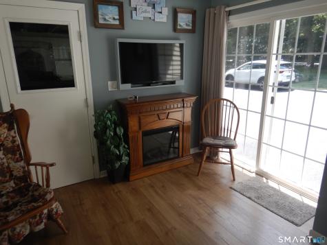 26 Beach Park Road Clinton CT 06413