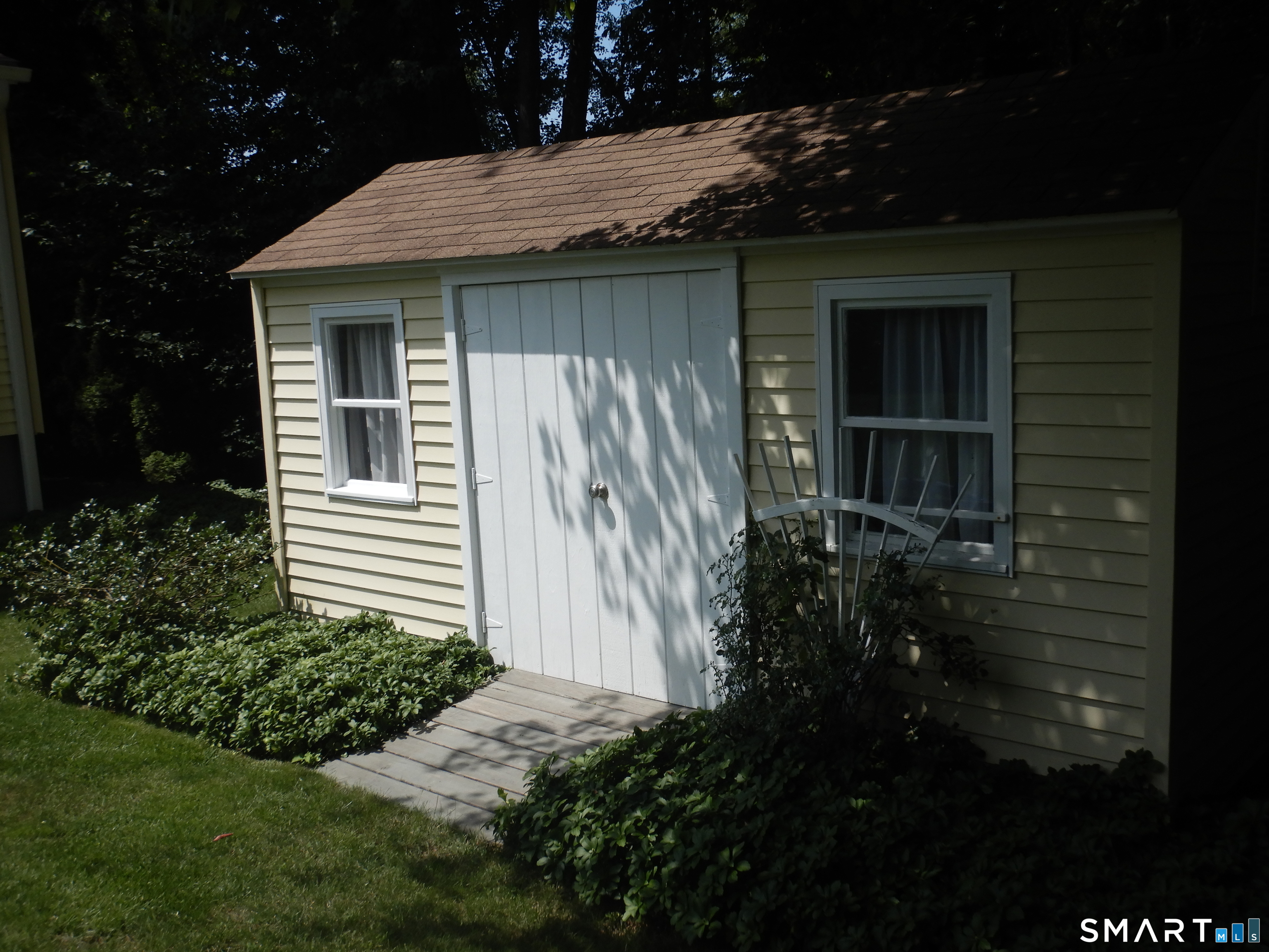 26 Beach Park Road Clinton CT 06413