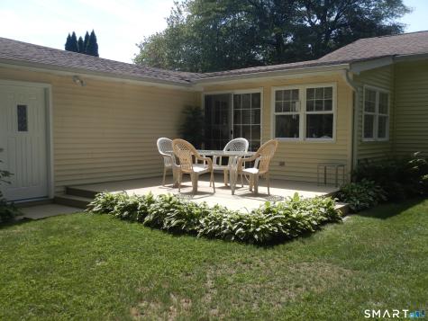 26 Beach Park Road Clinton CT 06413