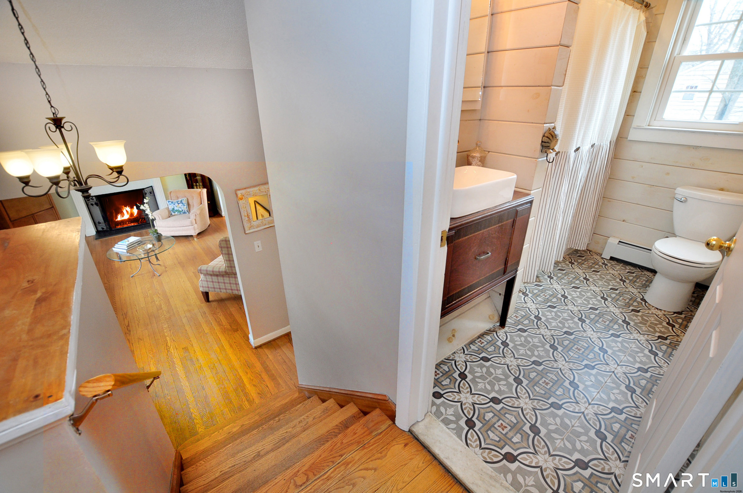 15 Stillman Road Bloomfield CT 06002