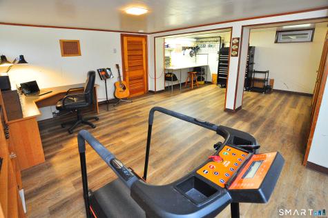 15 Stillman Road Bloomfield CT 06002